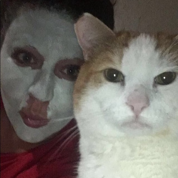 Meet your Posher, Clarissa - Picture 2 of 4